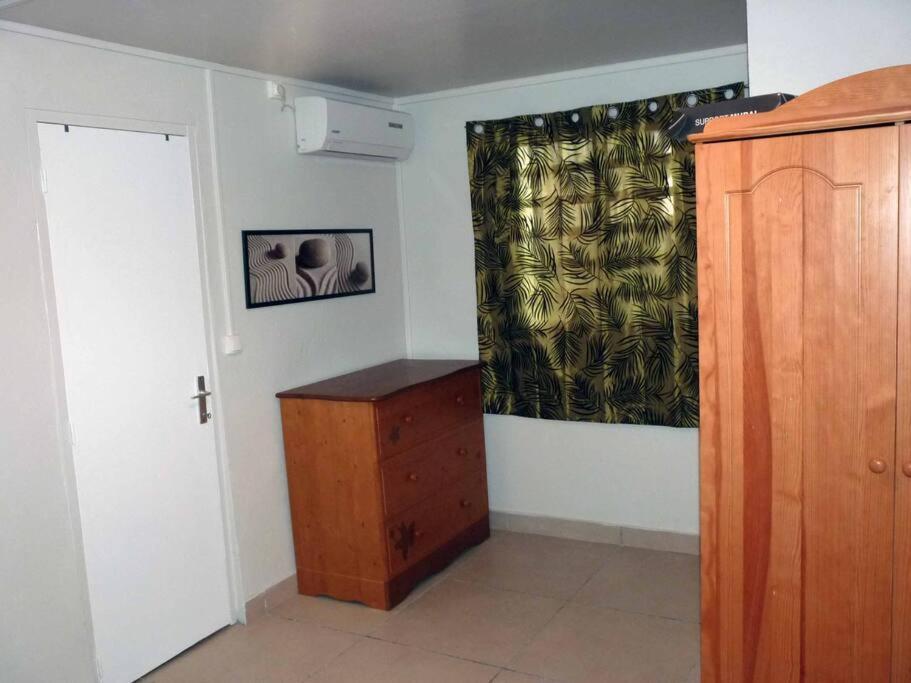 Logement Dans Un Lieu Calme Et Verdoyant A Proximite De Tout Avec Jacuzzi!!! 巴斯特尔 外观 照片