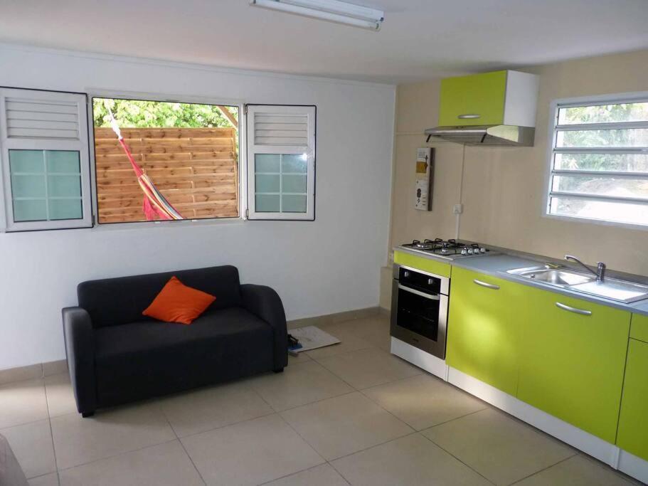 Logement Dans Un Lieu Calme Et Verdoyant A Proximite De Tout Avec Jacuzzi!!! 巴斯特尔 外观 照片
